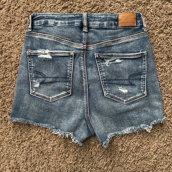 American Eagle high rise distressed denim - Picture 4 of 4